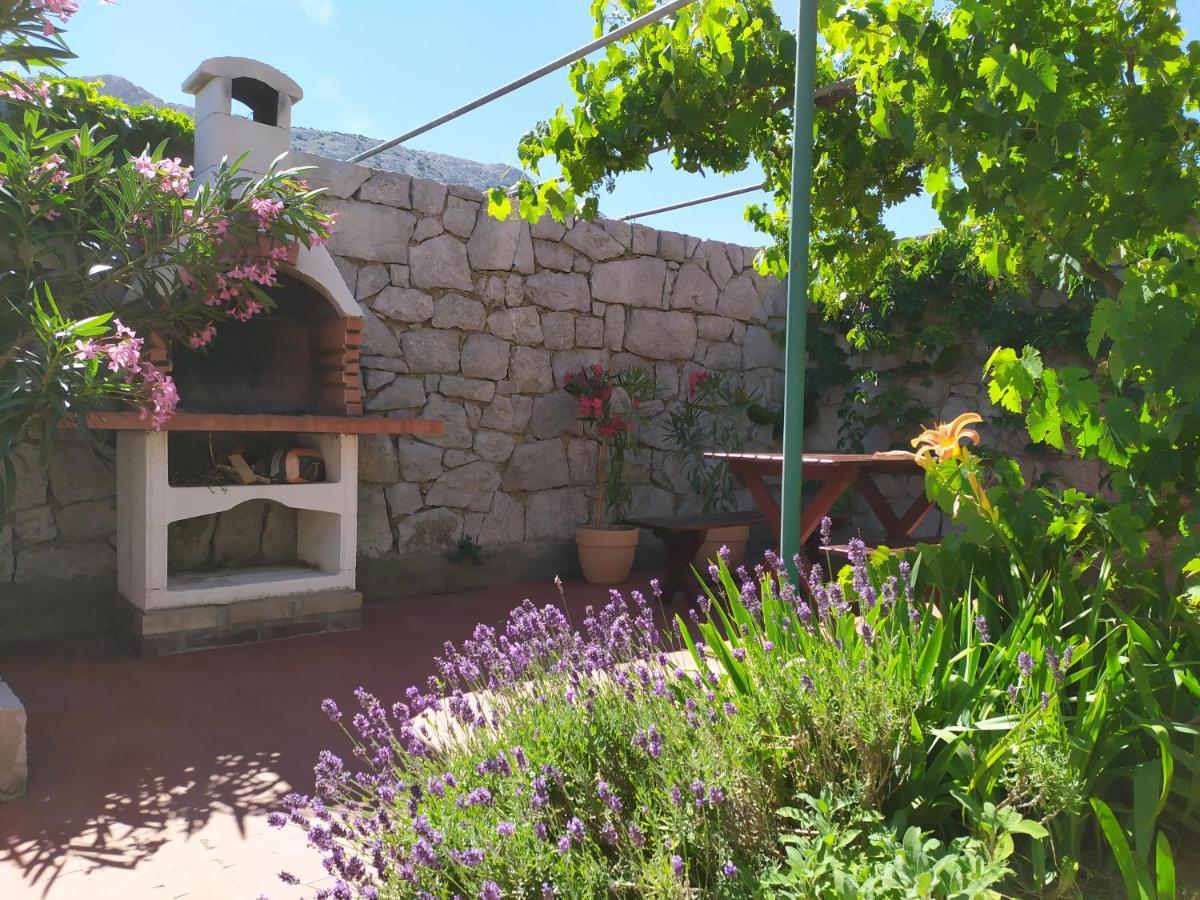 Holiday House Maja Baska  Exterior photo